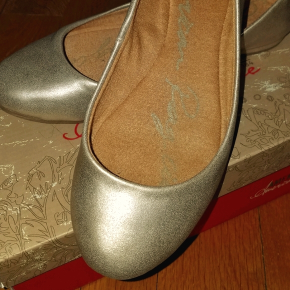 American Rag ballet flats - Picture 2 of 7